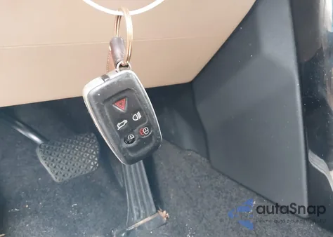 2010 Land Rover Range Rover Hse z USA, uszkodzony, nr VIN SALMF1D47AA324201